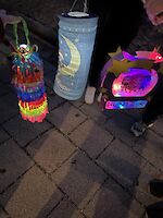 3 leuchtende Lampions