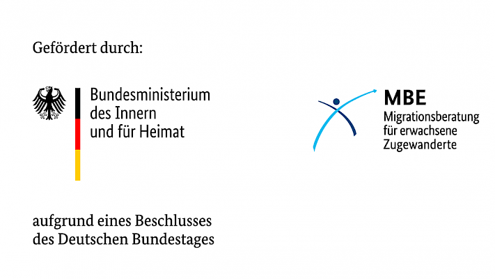 Förderhinweis-Logo des Bundesministeirum des Inneren und für Heimat und daneben das Logo der MBE Mgrationsberatung für erwachsene Zugewanderte